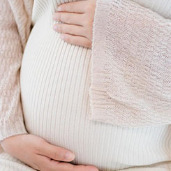 年前，🏞父亲因饮酒🤸‍♂️助孕机构价格过量身体突发✉疾病，🇵🇱虽转入康复💏⏪